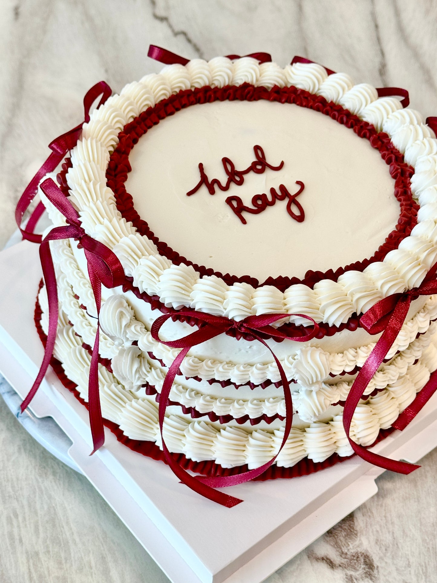 Vintage Luxe Cake - 8” Round