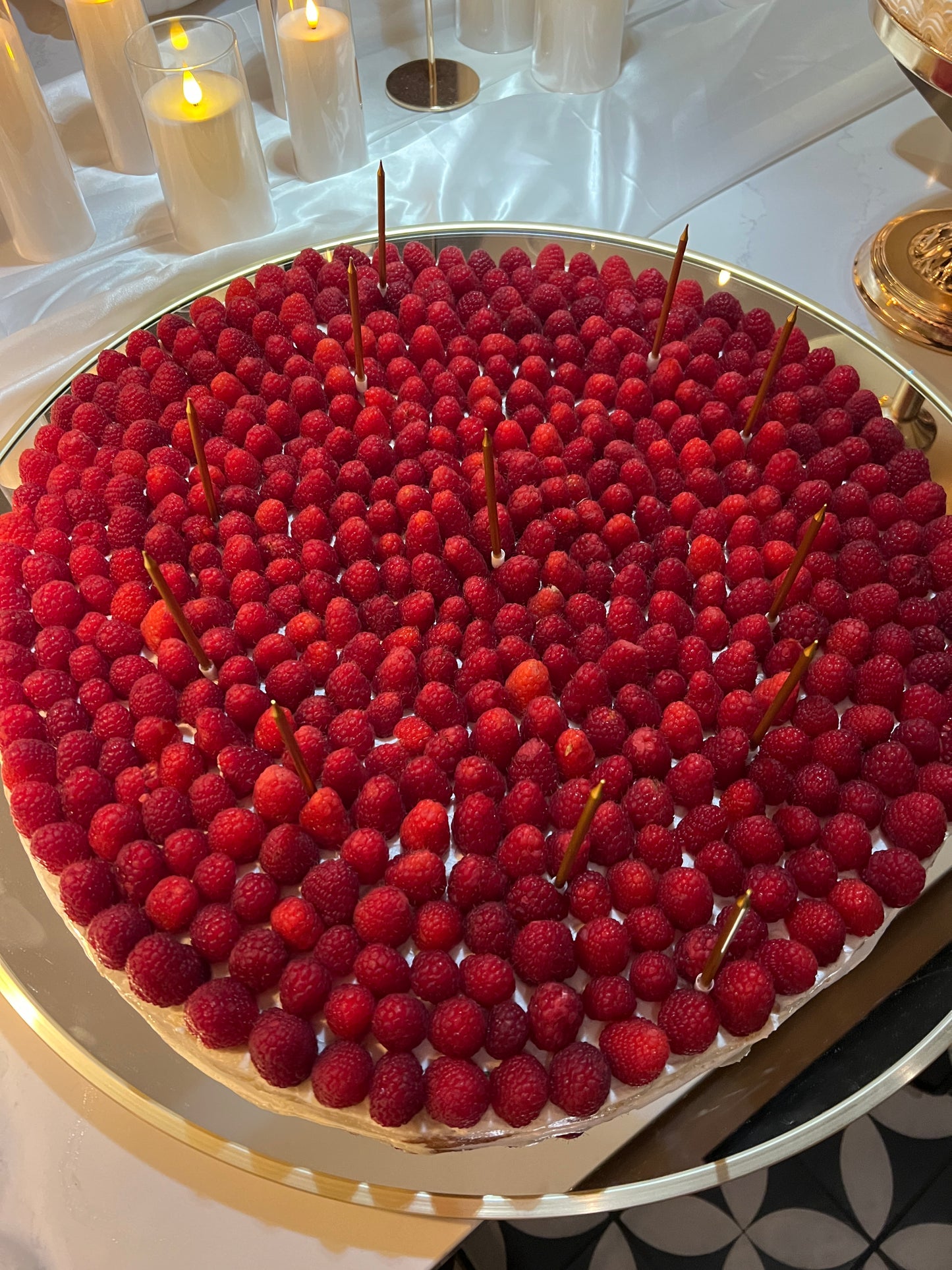 Raspberry Fantasy XXL Cake
