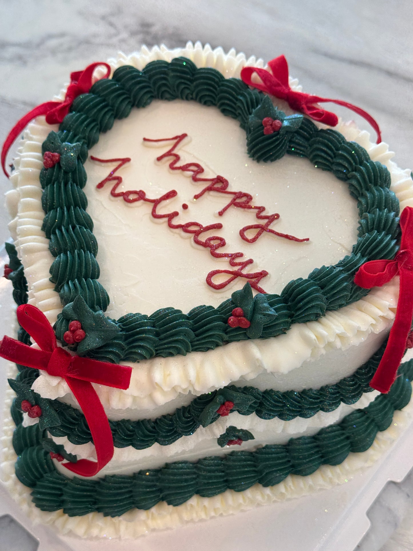 Holiday Vintage Luxe Cake - 8”