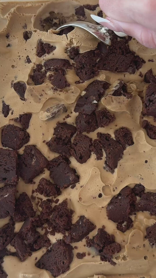 Drunk Text Your Ex {Presso} - Espresso Martini-Brownie CakeCream